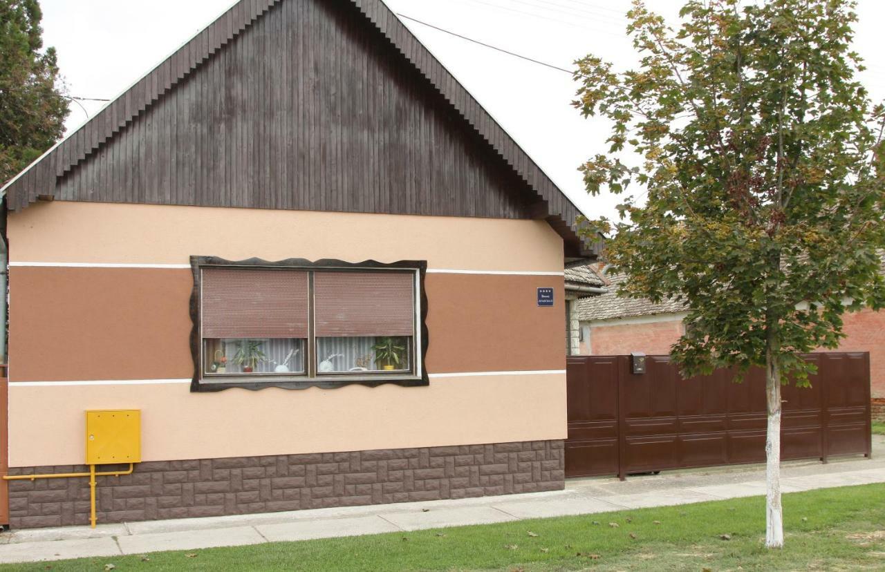 Apartman Sokica Bizovac Exterior photo