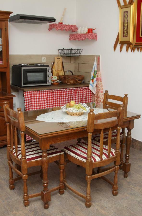 Apartman Sokica Bizovac Exterior photo